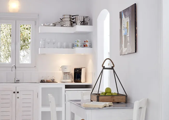 Mykonos Town Suites Apart Otel 4*