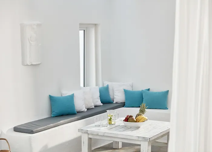 Mykonos Town Suites 4*