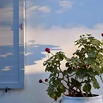 Aparthotel Mykonos Town Suites 4*